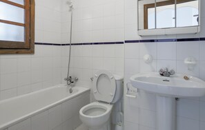 Shower, hair dryer - Gorgeous apartment in Torrevieja (Torrevieja)