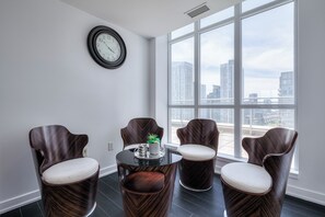 Lobby sitting area - Waterfront Deluxe Residences (Toronto)