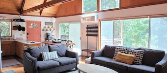Mountain Adventures Await ~ Spacious Family Chalet ~ Near Dodge Ridge & Yosemite