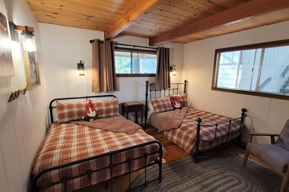 Robins Roost Twain Harte Mountain Cabin. Family & Pet Friendly With EV Charger!