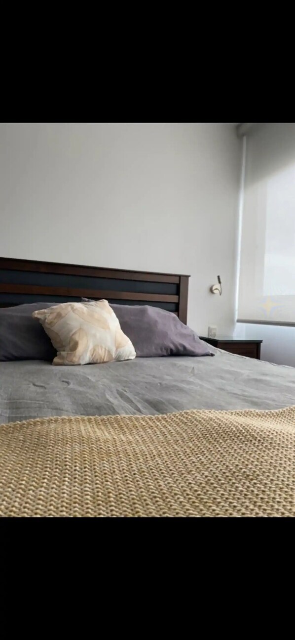 1 bedroom, WiFi, bed sheets