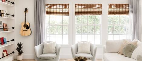 Smart-TV, Kamin, Drucker