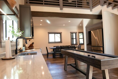 Cozy Packwood Cabin that sleeps 8! 