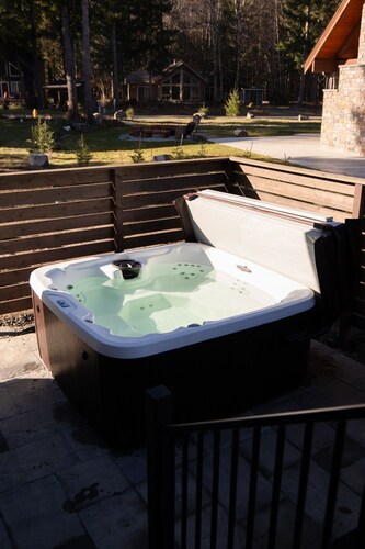 Cozy Packwood Cabin that sleeps 8! 