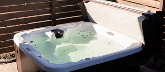 Cozy Packwood Cabin that sleeps 8!