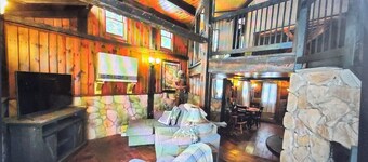 Mystical Pines Hideaway: A One-of-a-Kind Cabin Escape: Trails, Hiking, Biking