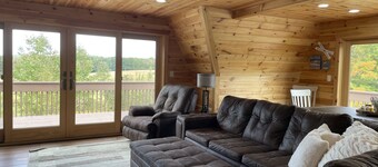 Retreat on Pekin Hill 
Close to skiing, splash lagoon, 