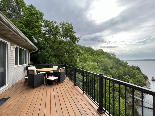 Modern Ozarks Getaway