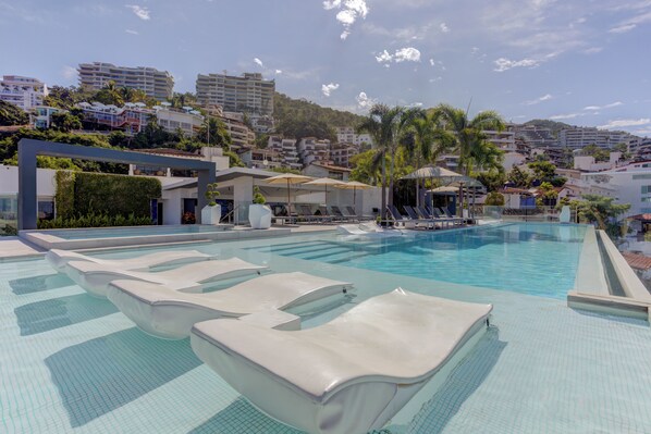 Beheizter Pool