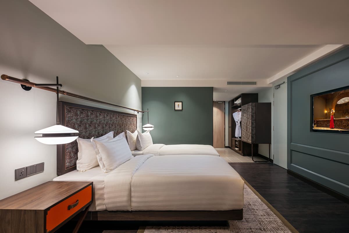 Deluxe Twin Room (Executive) | 1 bedroom, premium bedding, in-room safe, individually decorated