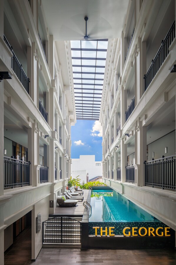 Alberca al aire libre 