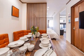 2F | In-room dining