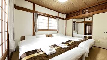 5 bedrooms, free WiFi, bed sheets