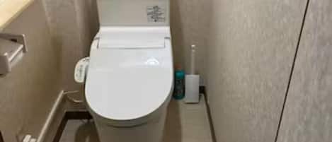 Free toiletries, hair dryer, towels, shampoo