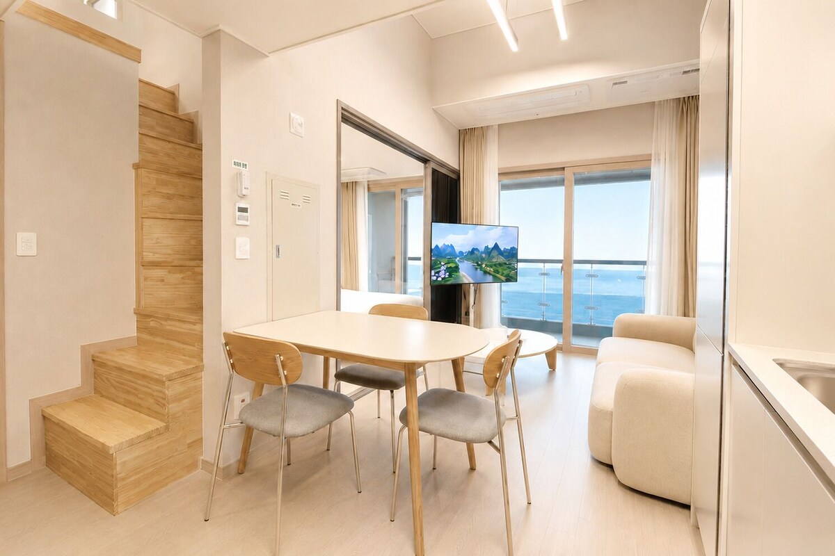 Cortinas blackout, wifi gratis y muebles diferentes 