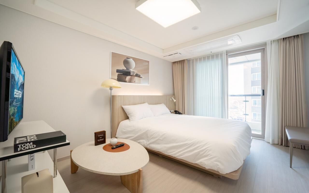 [Room Upgrade] Double City View (2~7F) to Double City View (8F~) | Premium bedding, individually furnished, blackout drapes, free WiFi