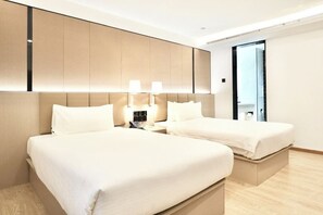 基本客房 | 書桌、手提電腦工作空間、遮光窗簾/窗簾、熨斗/熨衫板