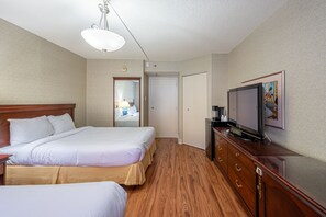 1 bedroom, iron/ironing board, free WiFi, bed sheets - Chambre d'hotel le Cadillac 2 lits queen (Saint-sauveur)