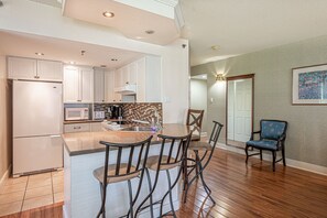 Fridge, oven, dishwasher, coffee/tea maker
