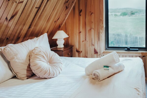 3 bedrooms, free WiFi, bed sheets