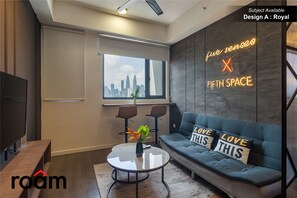 Royal Two Bedroom | Wohnbereich | 42-Zoll-Smart-TV mit Kabelempfang, Netflix, Streaming-Dienste