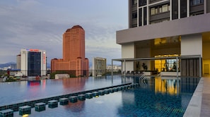 Outdoor pool - Chambers Residence Kuala Lumpur by Roam (Kuala Lumpur)