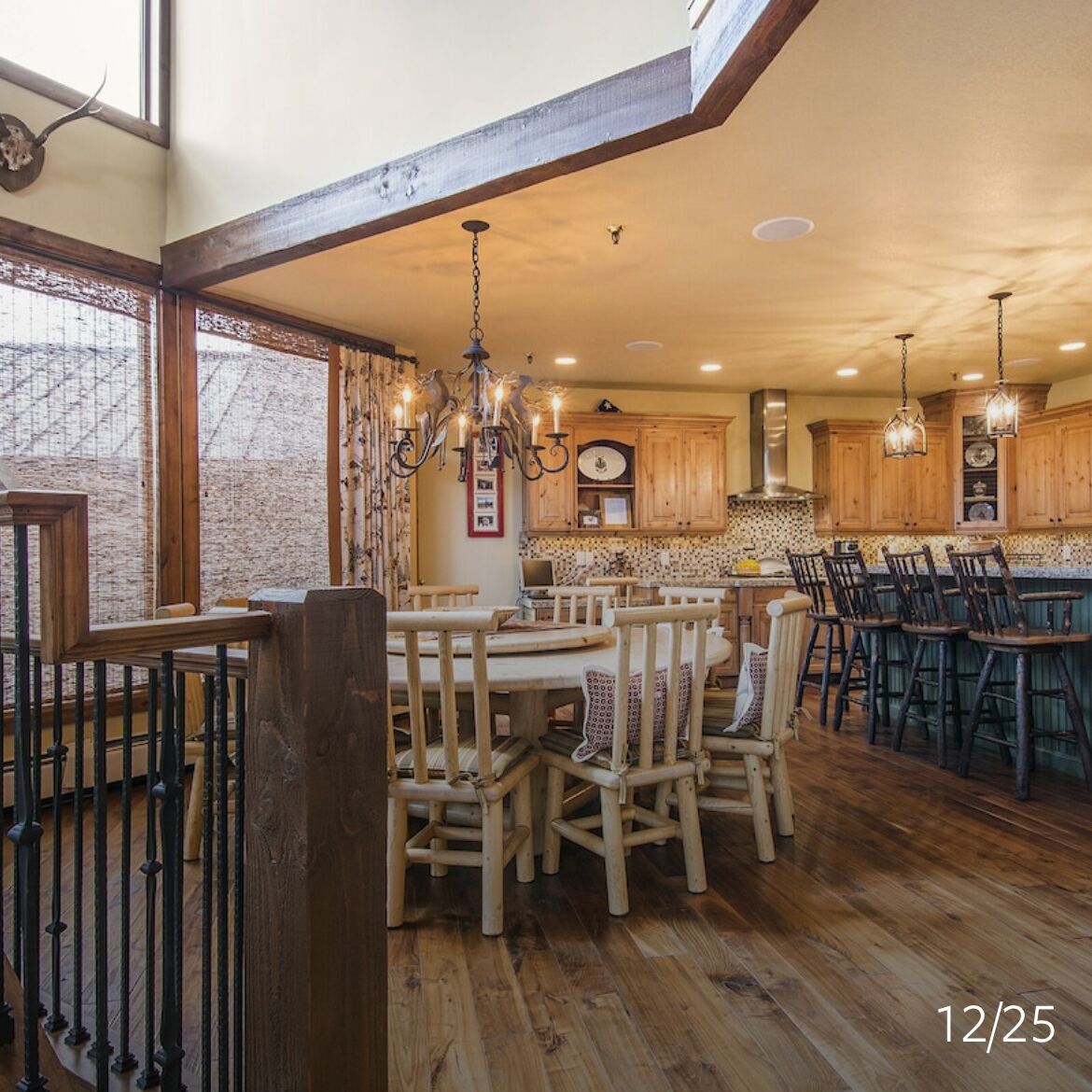 Deer Valley 5 Bd/5.5 Bth, Hot Tub, Walk to Main Street, Lots of Room, Sleeps 17!