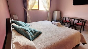Habitación básica | Ropa de cama hipoalergénica y wifi gratis