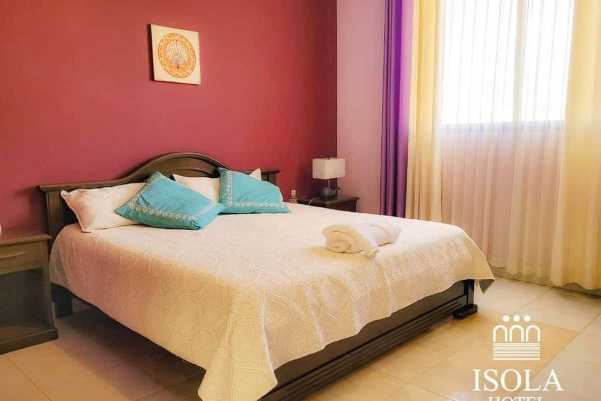 Camera Basic | Biancheria da letto ipoallergenica, Wi-Fi gratuito