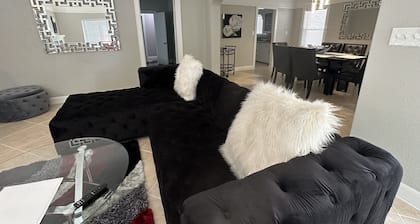 Insta-Worthy! Just Remodeled! Private Home! Luxurious & Brand New