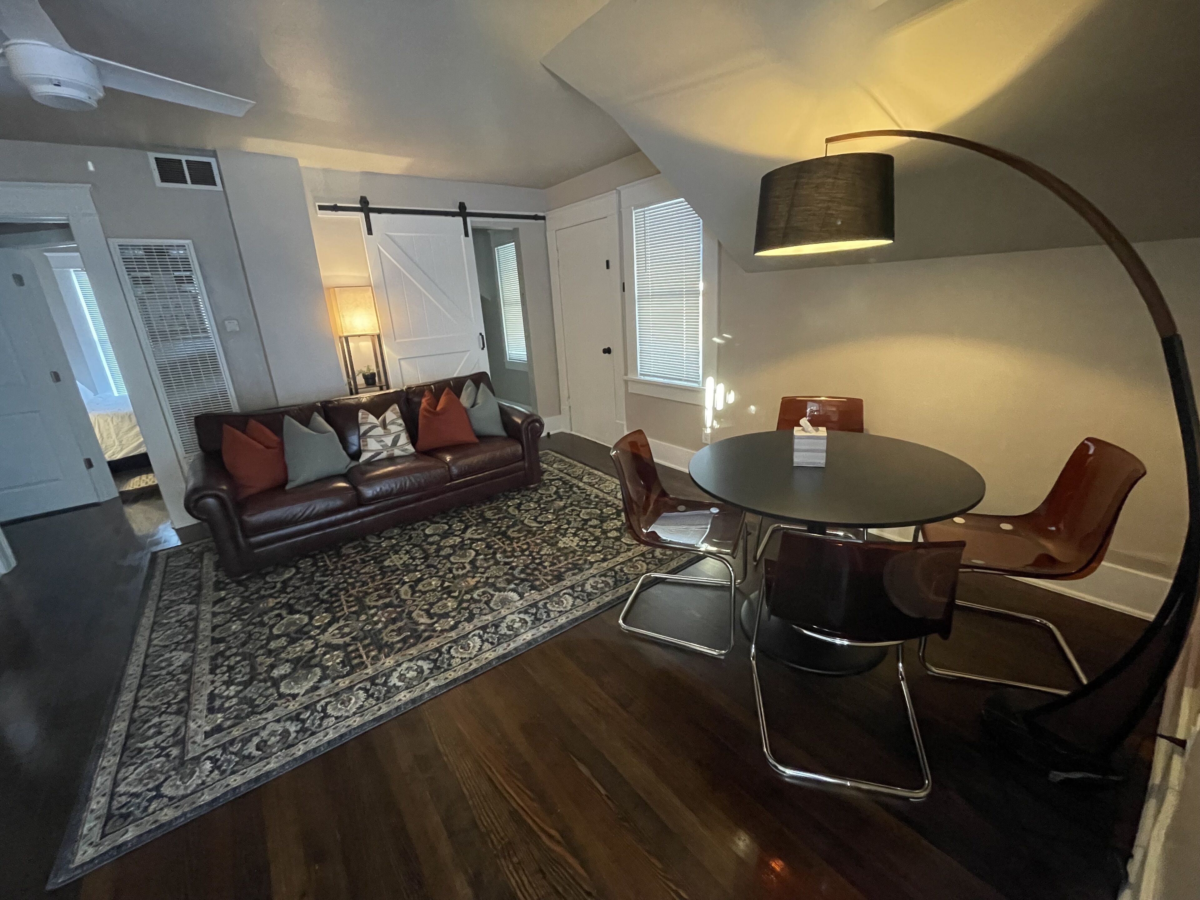 The Heights Loft, 5 Minutes From Downtown, Fresh Coffee And Two Plush Queen Beds - 털사