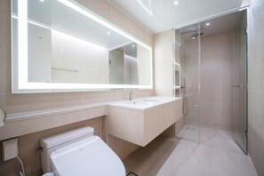 Familie appartement | Badkamer