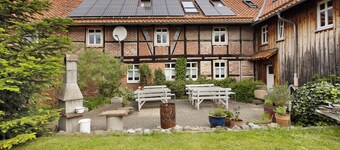 Ferienwohnung 'Gartenfreude' mit gemeinsamer Terrasse, privatem Garten und WLAN