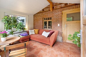 Télévision, table de tennis de table