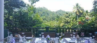 Holistic Villas River