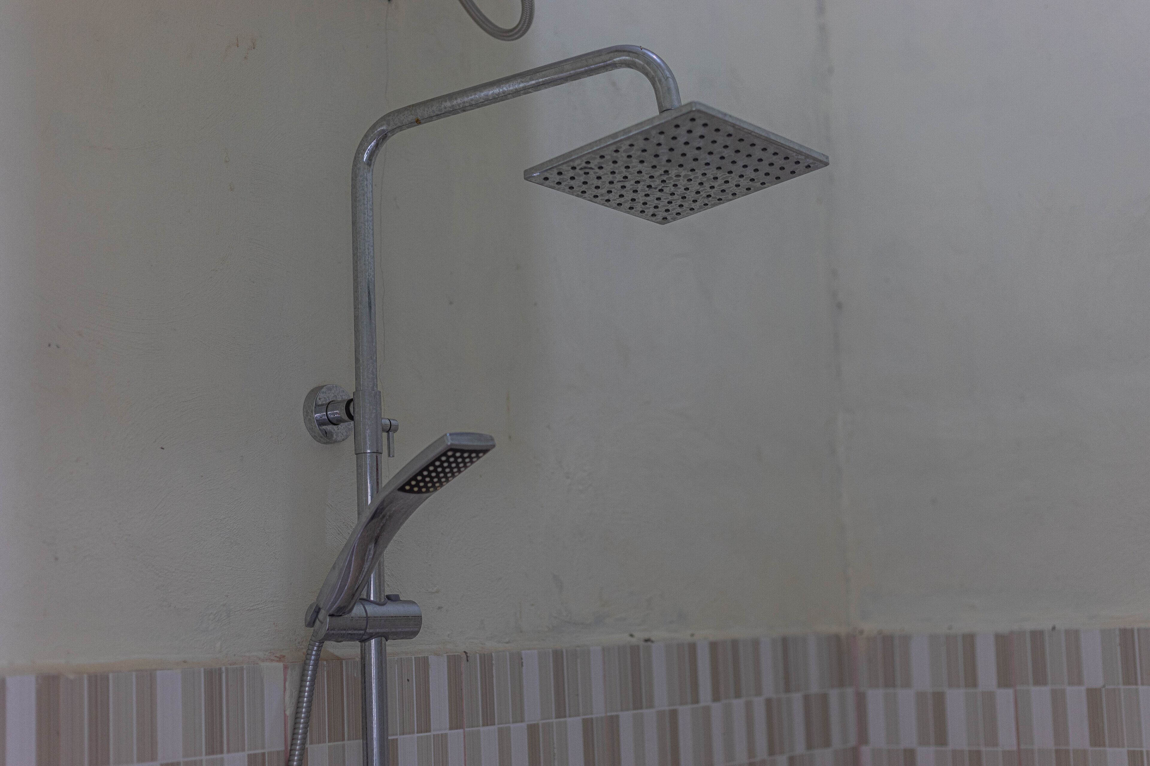 Dusche, Bidet, Handtücher, Seife