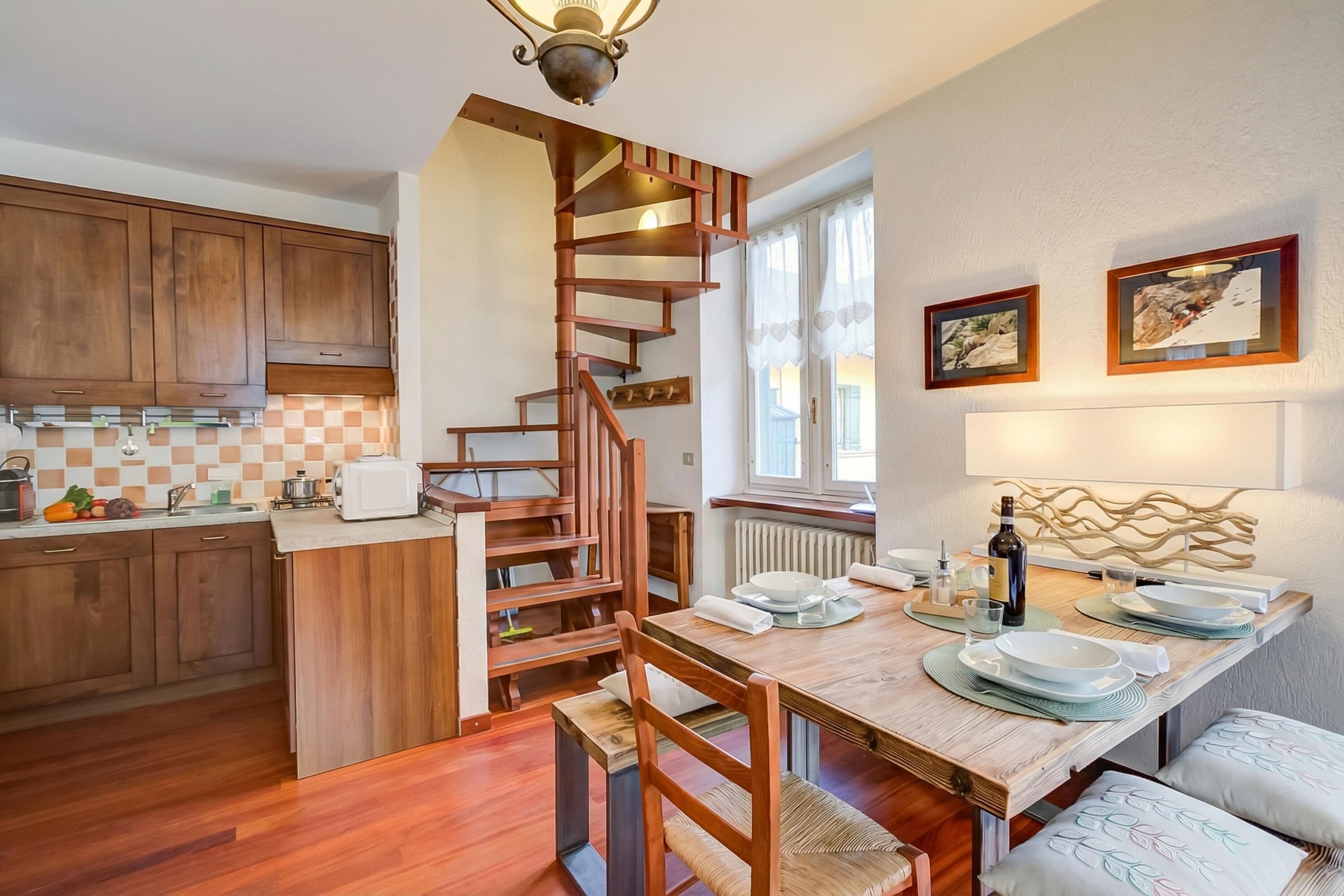 Family Apartment, Multiple Bedrooms (La Torre In The Center Of Town) | Dining