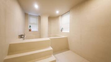 STAY A (301) ์์ฟ ์ง 19ํ | ์์ค | ํค์ด๋๋ผ์ด์ด, ๋ชฉ์๊ฐ์ด, ์ฌ๋ฆฌํผ, ๋ฐ๋ฅ ๋๋ฐฉ/์จ๋