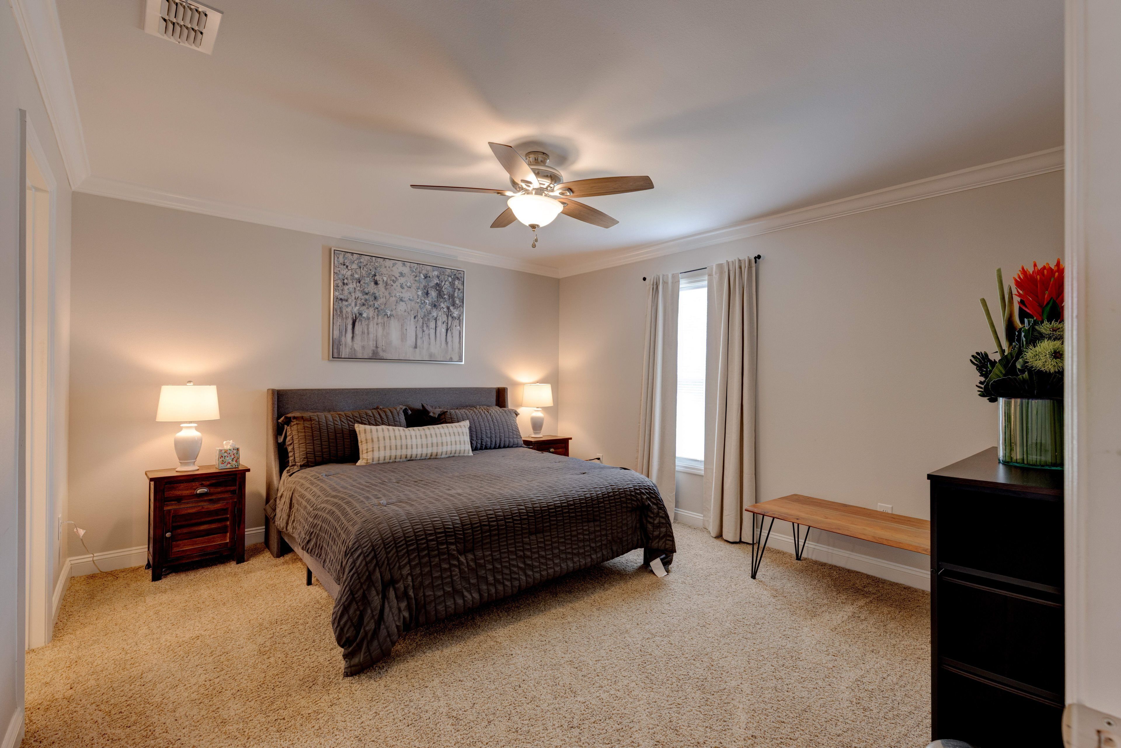 3 bedrooms, iron/ironing board, WiFi, bed sheets