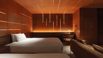 Premium Townhome | 2 bedrooms, free minibar, blackout curtains, iron/ironing board