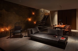 Casa de ciudad Premium | Área de sala de estar | Televisión de pantalla plana 