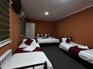 Free WiFi, bed sheets