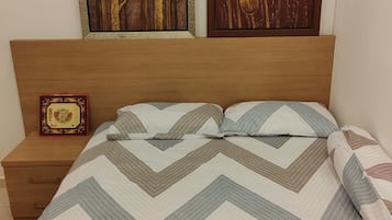 3 bedrooms, iron/ironing board, bed sheets
