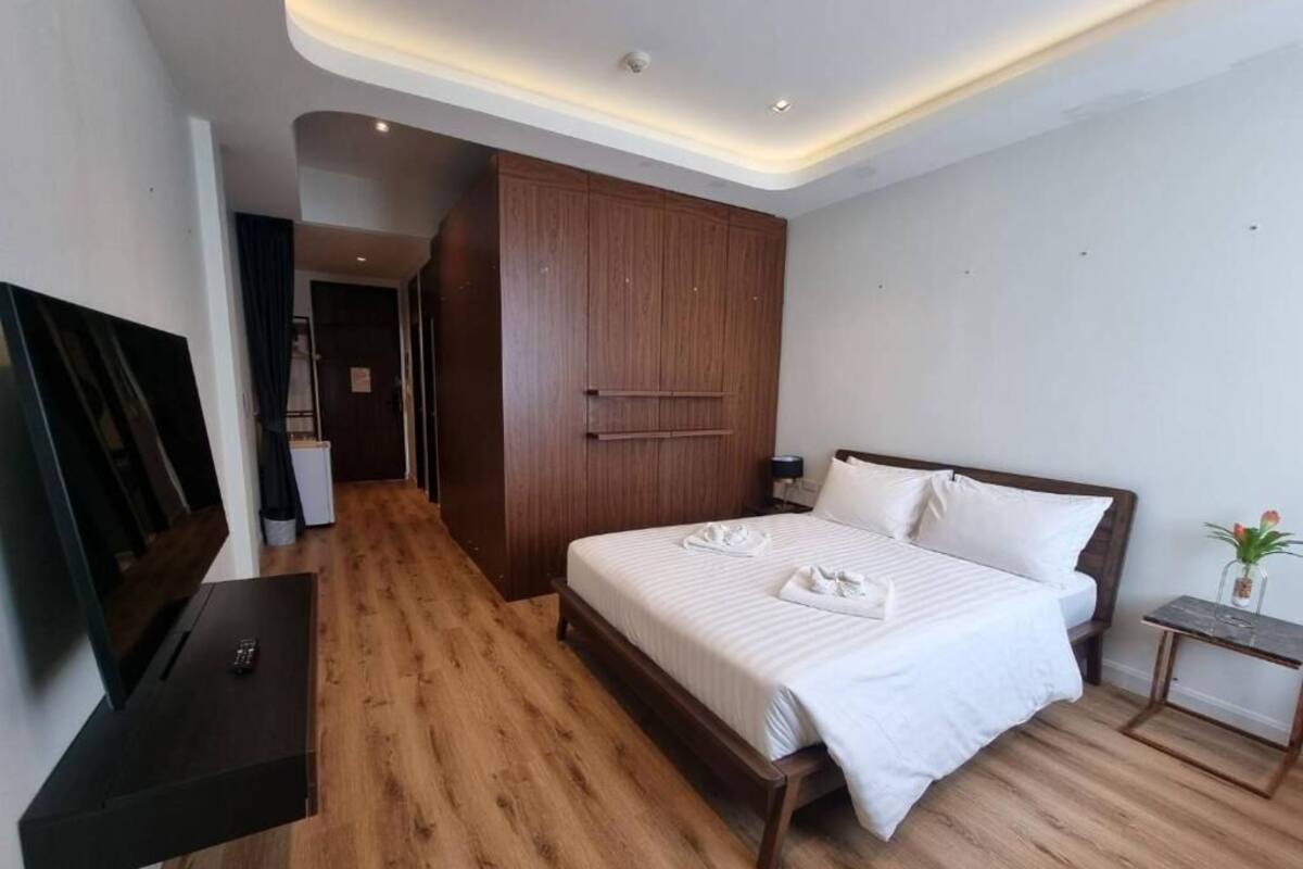 In-room safe, blackout drapes, iron/ironing board (on request)