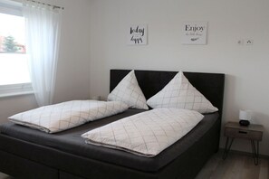 1 bedroom, iron/ironing board, WiFi