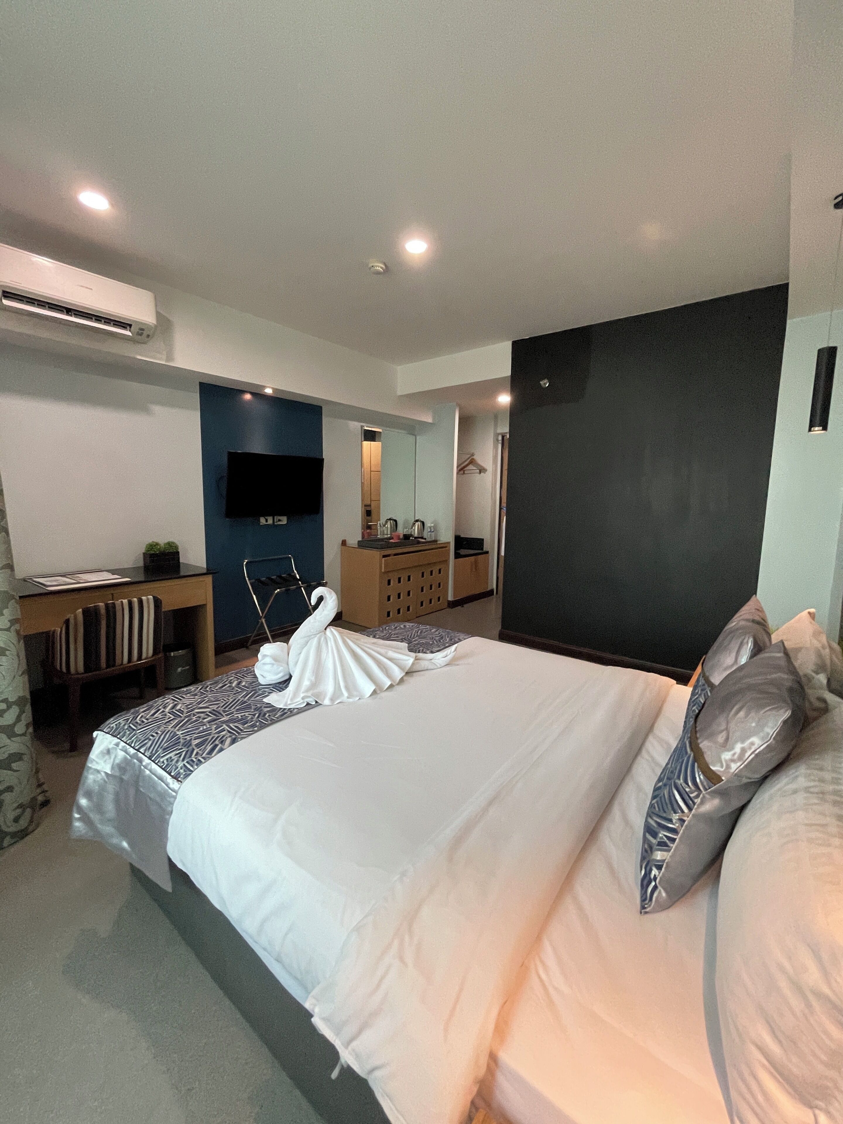 Deluxe-Doppelzimmer | Zimmersafe, Schreibtisch, schallisolierte Zimmer, kostenloses WLAN