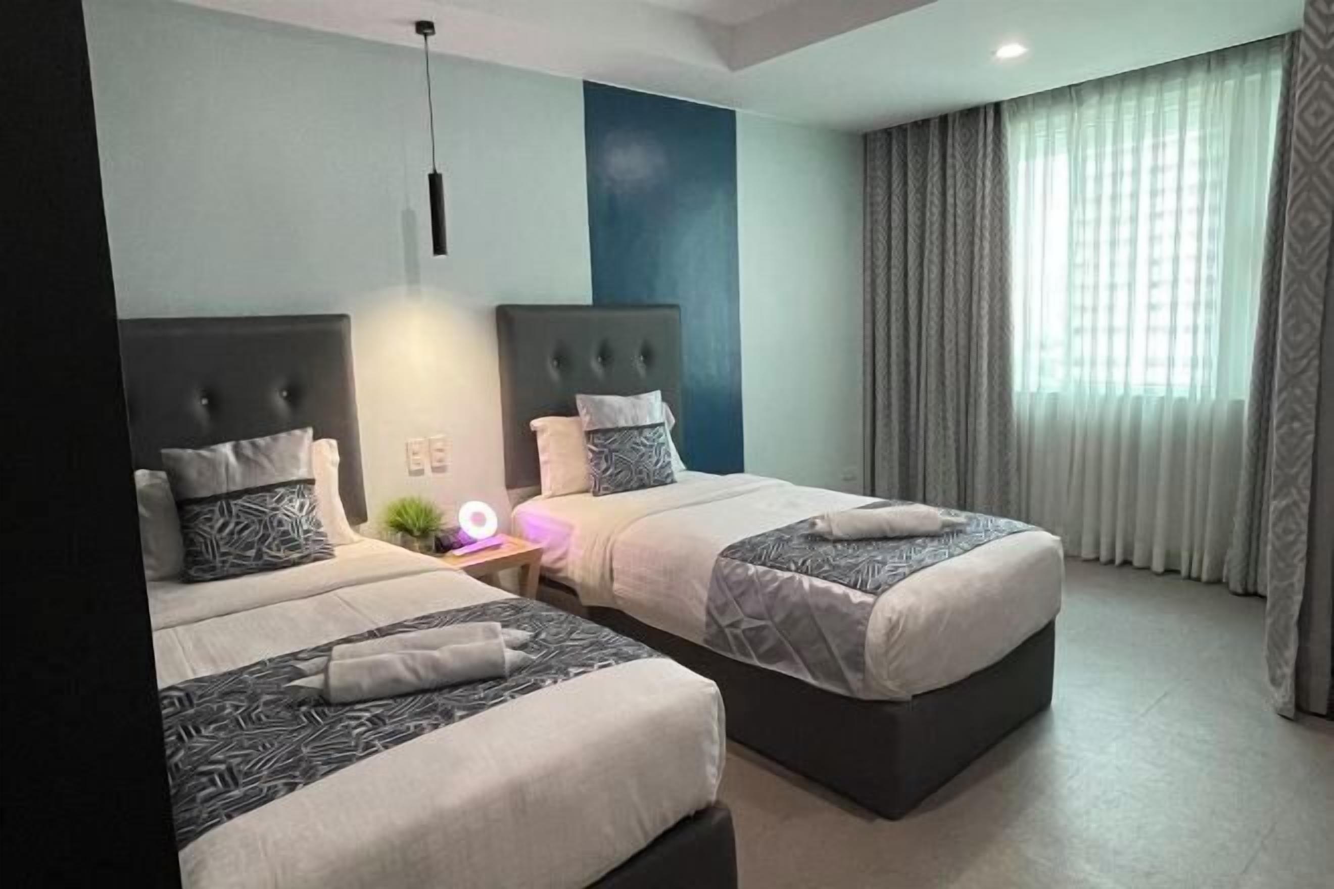 房內夾萬、書桌、隔音、免費 Wi-Fi