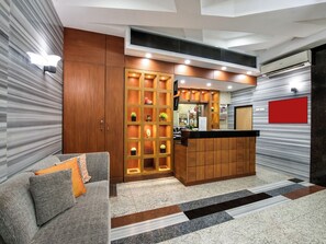 Reception - Homes at Bay Area Suites by SMS Hospitality (Manila)