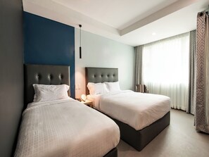 In-room safe, desk, soundproofing, free WiFi - Homes at Bay Area Suites by SMS Hospitality (Manila)