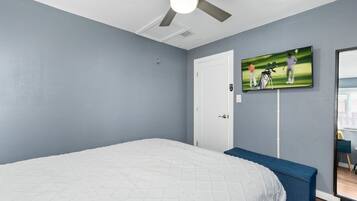 Iron/ironing board, WiFi, bed sheets